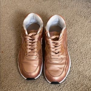 Nike AirMax Rose Gold